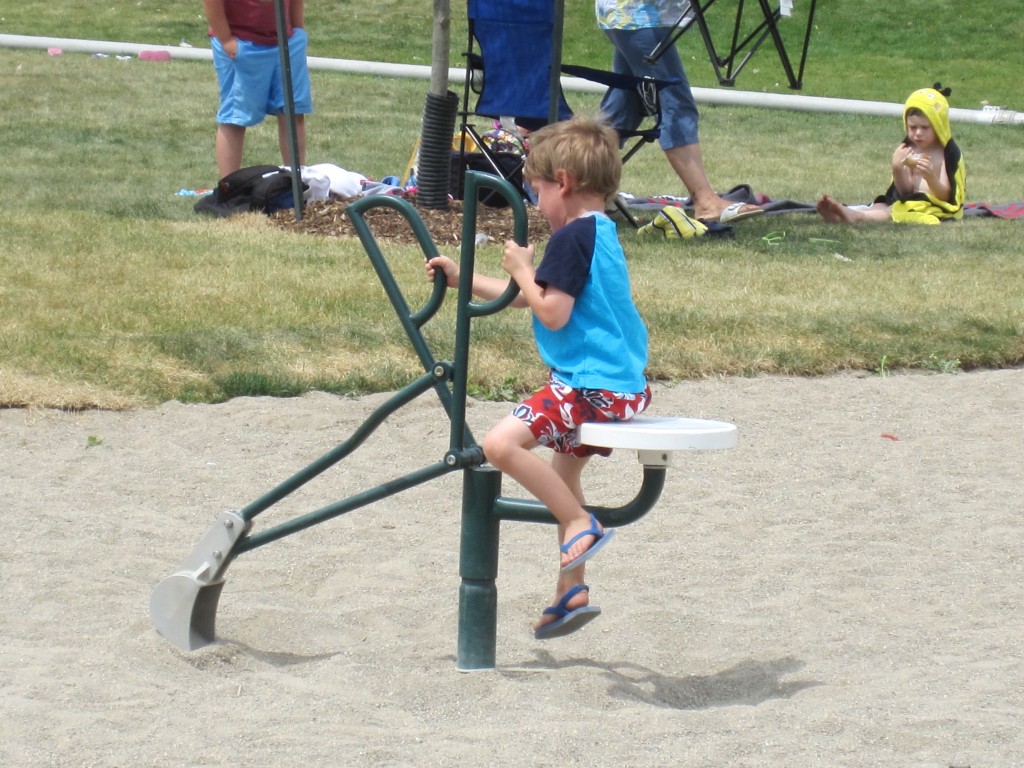 McLennan Park Kitchener, playground kitchener